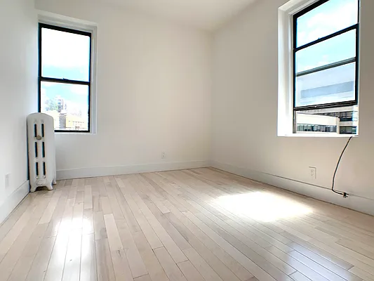 Rented by R New York | media 6