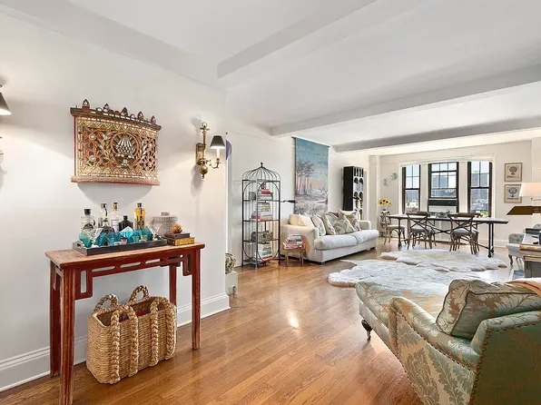 45 Christopher Street image 2 of 6