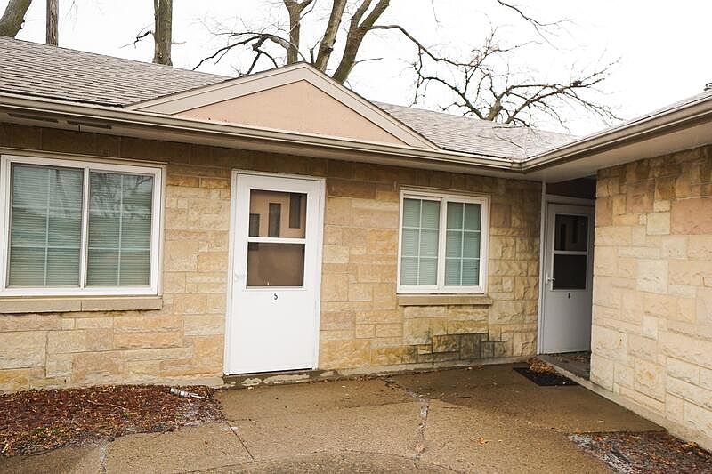 1st image of 2115 Mamie Eisenhower Ave #T3