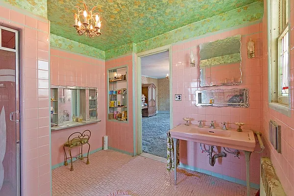 Sold by Fillmore | media 5