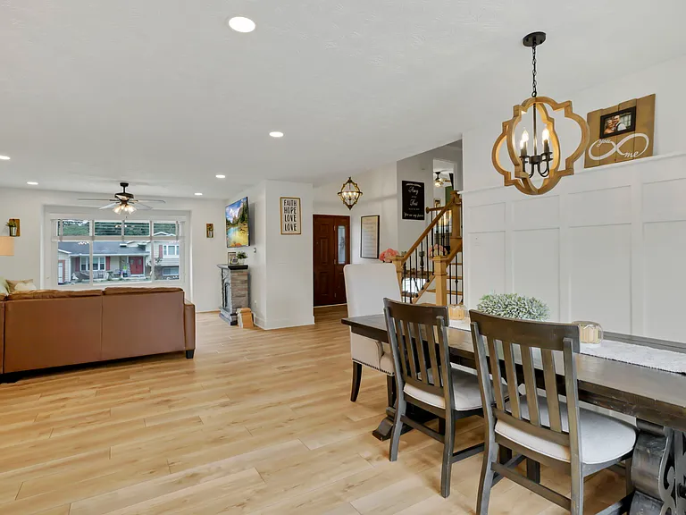 548 Theori Ave — Photo 12