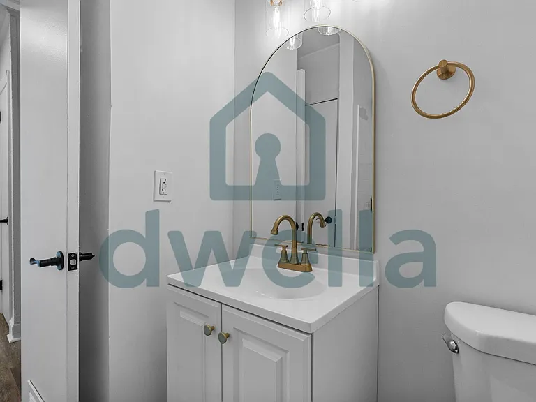 451 Loring Dr — Photo 23