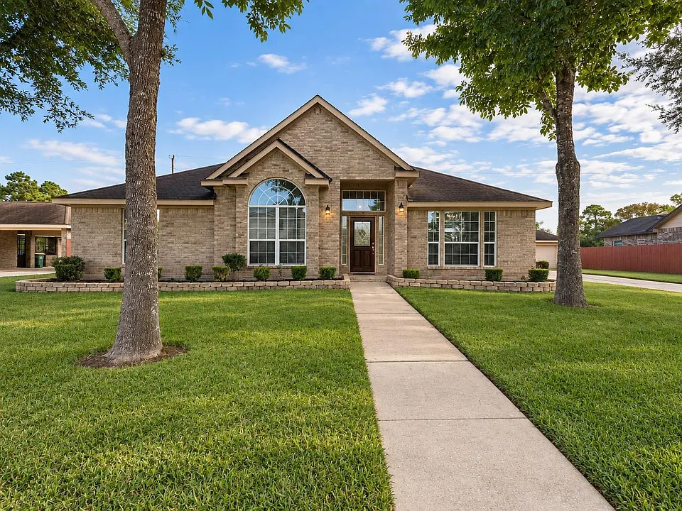 3207 Hickory Knoll Dr