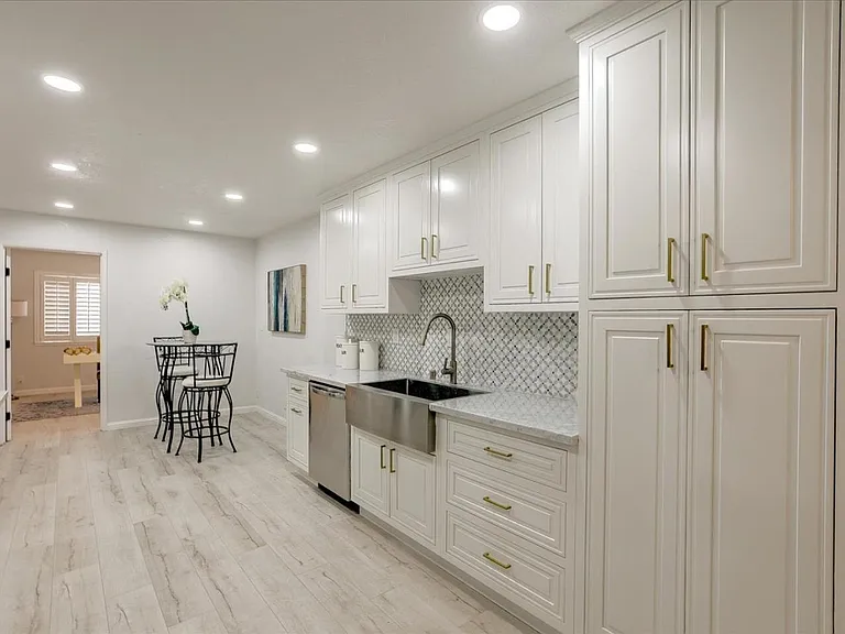 4746 Eagle Lake Dr — Photo 6