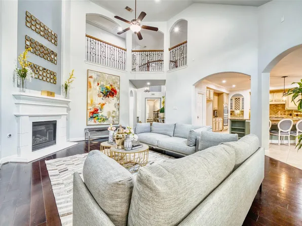418 Somerset Dr, Sugar Land, TX 77479