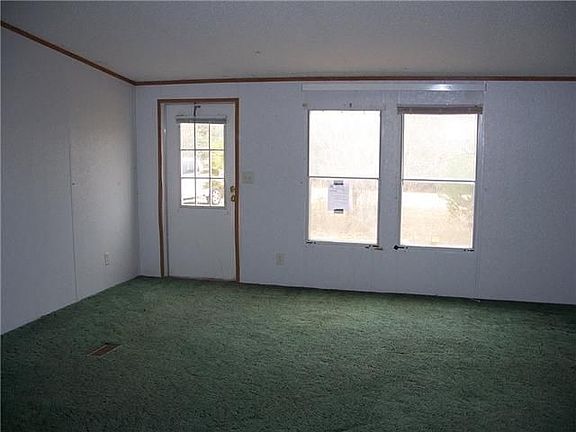 4th image of 3911 County Road 481