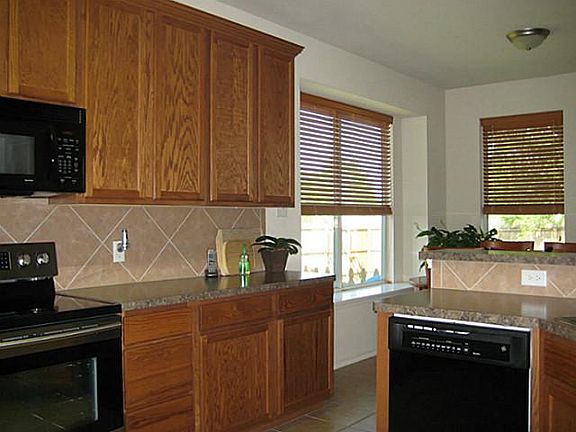 4th image of 414 Carver Dr