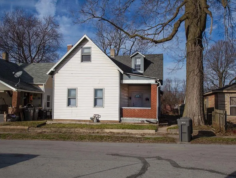 1242 E Minnesota St photo 1