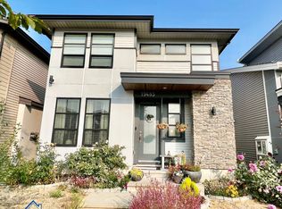 19485 72nd Ave, Surrey, BC V4N 6P6