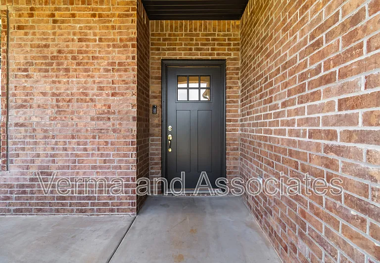 931 E Skyline Loop — Photo 5