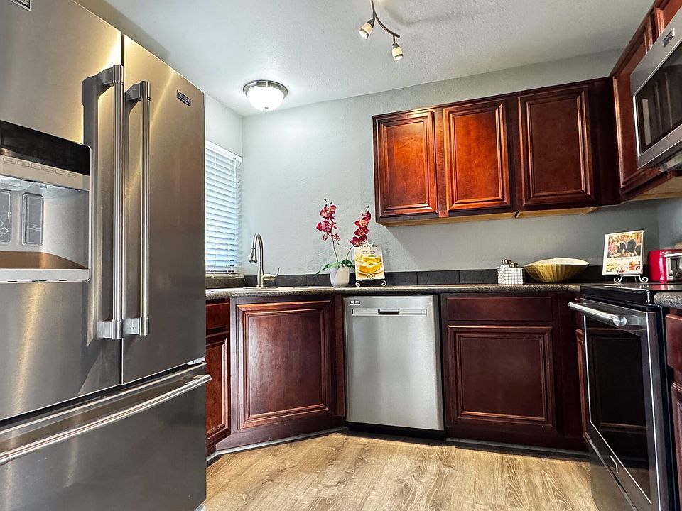 1st image of 10115 E MOUNTAIN VIEW Road #1086