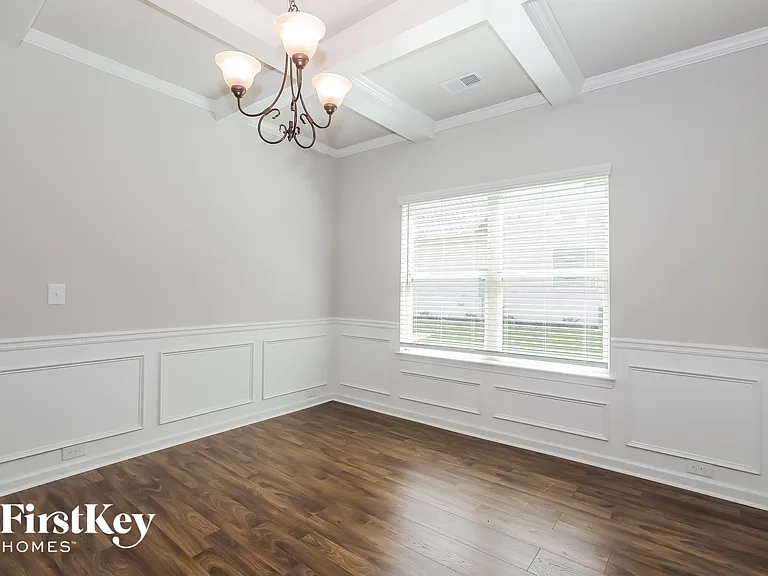 727 Hot Springs Trl — Photo 3