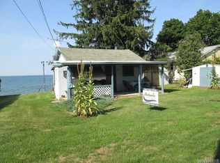 10669 Yaxley Ln, Lyndonville, NY 14098