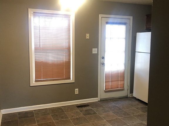 4th image of 3451 Sandpiper Dr
