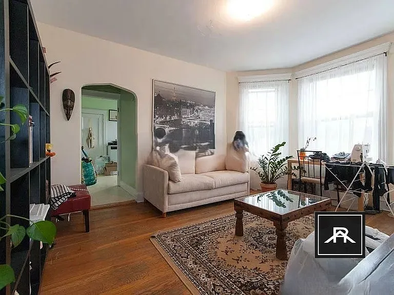 2 bed, 1.0 bath, $2,800 — Photo 3