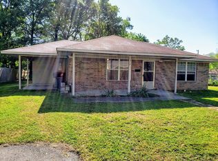 712 Elm St, Bonham, TX 75418