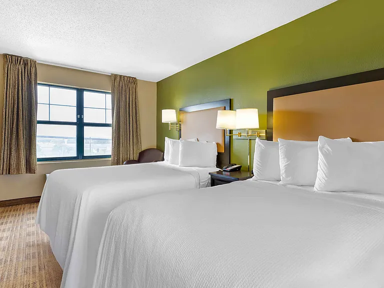 Studio Suite - 2 Full Beds