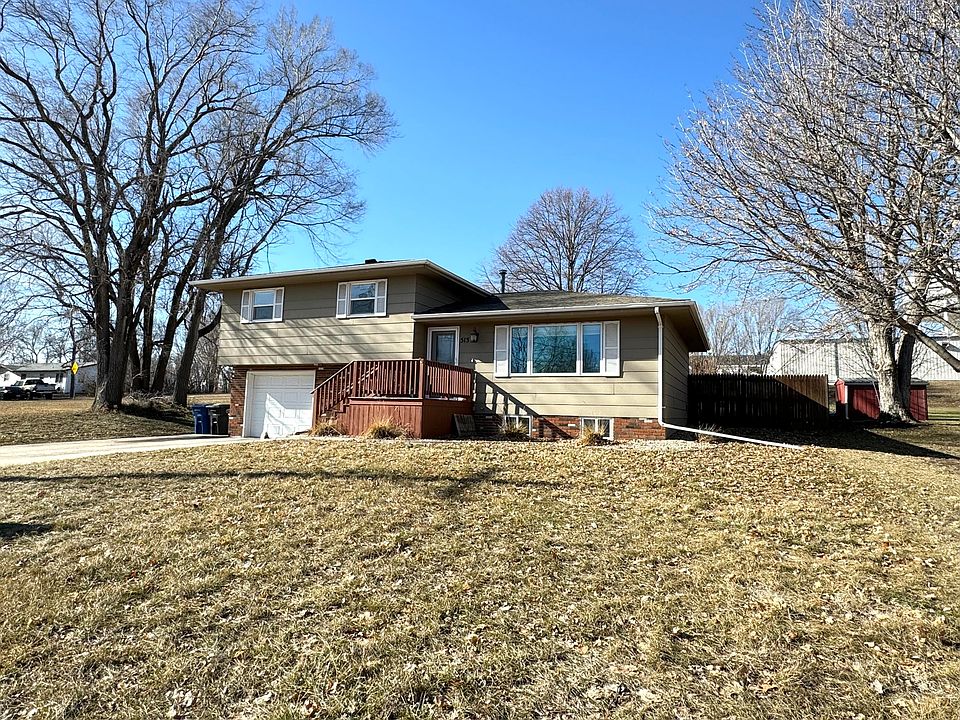513 N Edgerton St, Mitchell, SD 57301 Zillow