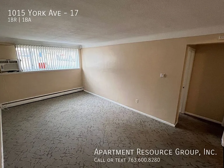 1015 York Ave #17 — Photo 11