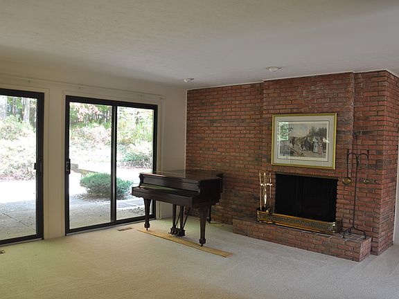 5th image of 690-12 Windward Dr