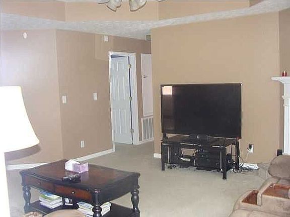 5th image of 7025 Oak Side Dr