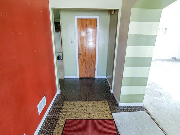 3rd image of 10229 S King Dr