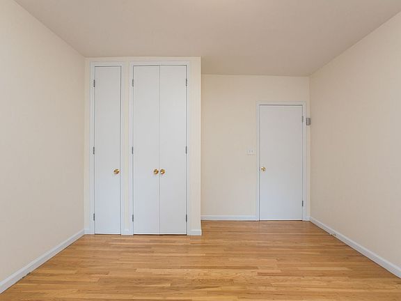3rd image of 305 W 19th St APT 2