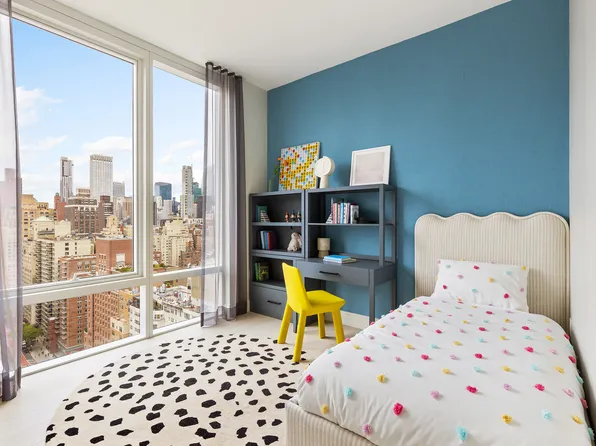 501 3rd Avenue image 5 of 16