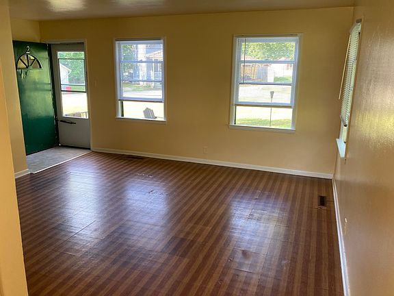 2nd image of 118 East St