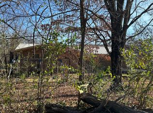 408 N Center St, Marshall, AR 72650