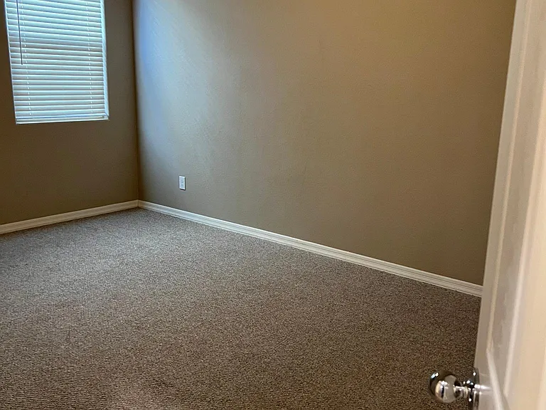17437 W Victory St — Photo 22