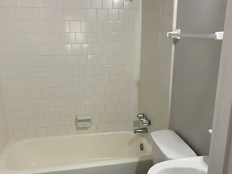 615 Cedarwood Dr — Photo 17
