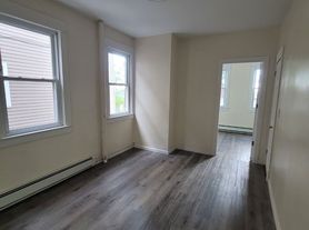 171 Van Buren St, Staten Island, NY