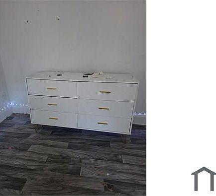 5th image of 33 Van Cortlandt Park Ave APT 1R