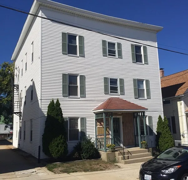 289 Cottage St #2L — Photo 7
