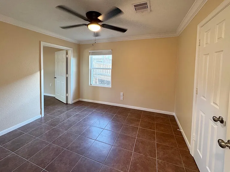 3238 Texas Ave — Photo 7