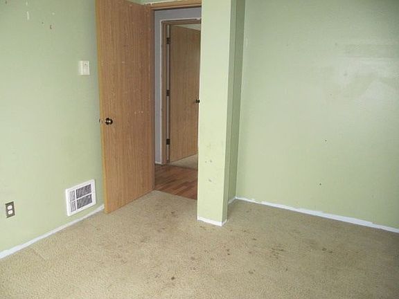 4th image of 1452 Pilchuck Dr