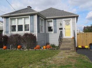 113 Lee Ave, Babylon, NY 11702