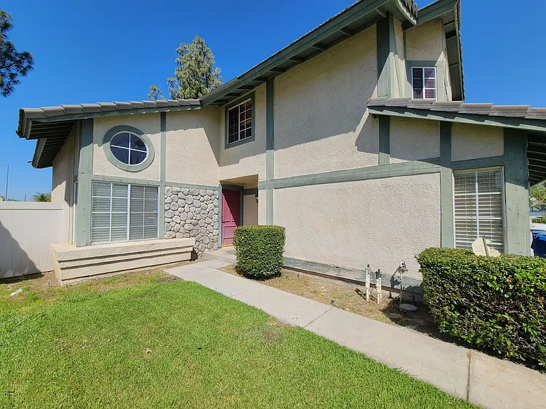 2476 Dublin Way — Photo 2