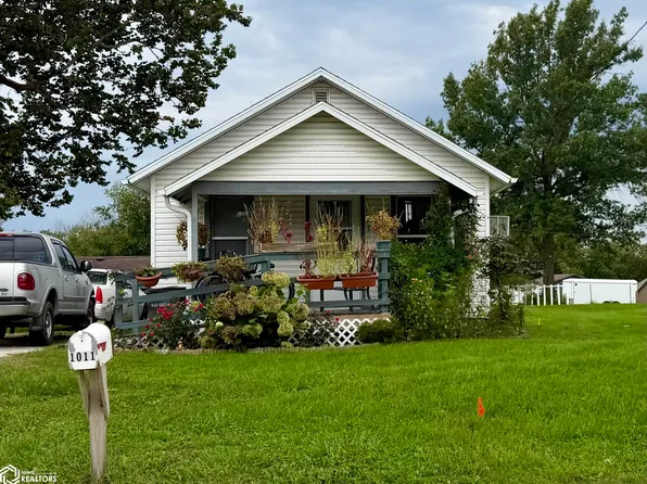 1011 N 7th St, Chariton, IA 50049