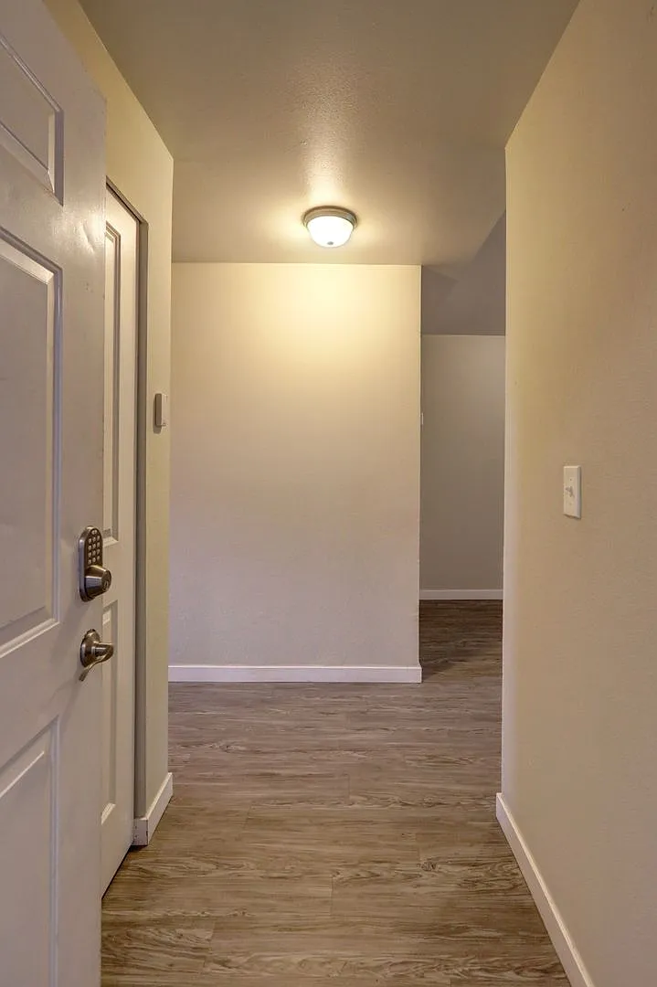 Parkside Apartments — Photo 2