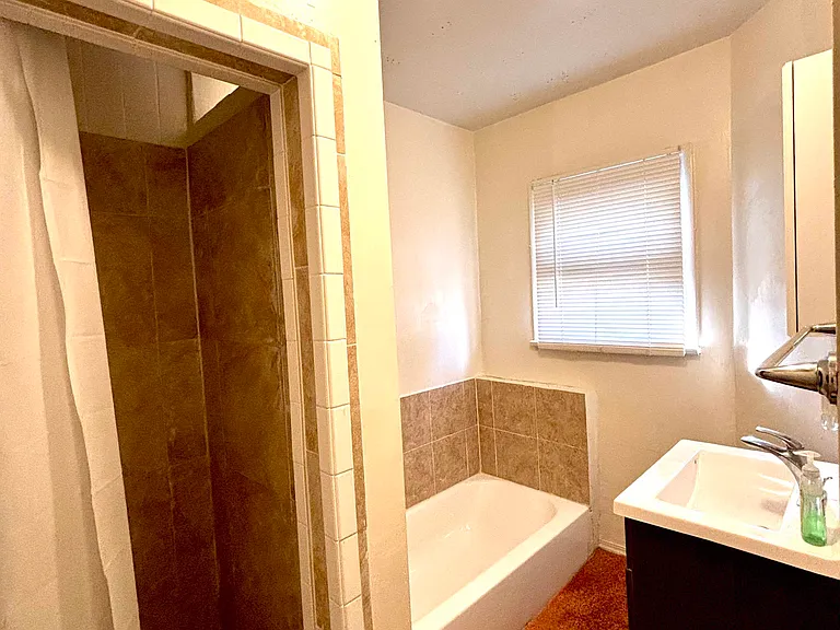 10045 S Saint Andrews Pl — Photo 8