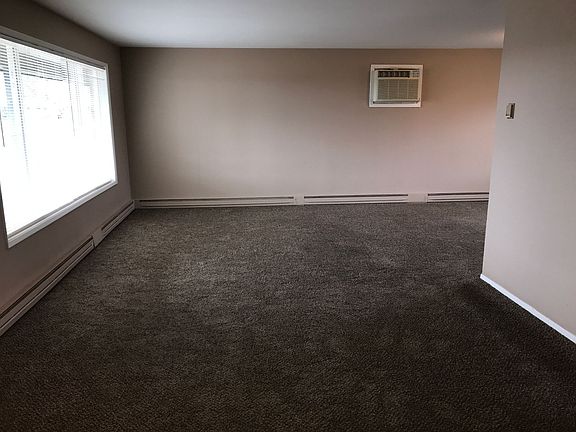 3rd image of 112 Schilling Dr