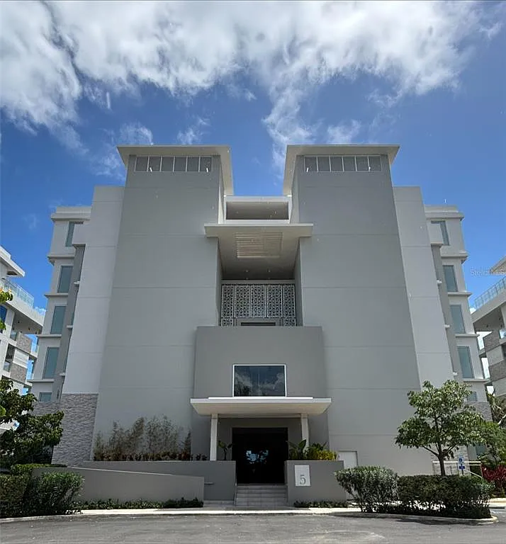 Building Photo - SEASONS Private Residences Puerto Rico Ocean 