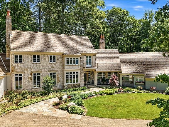 3rd image of 8830 Stone Ridge Dr SE