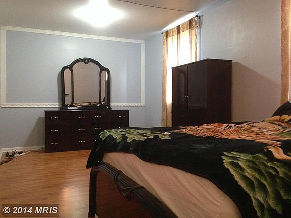 Bedroom (Master)