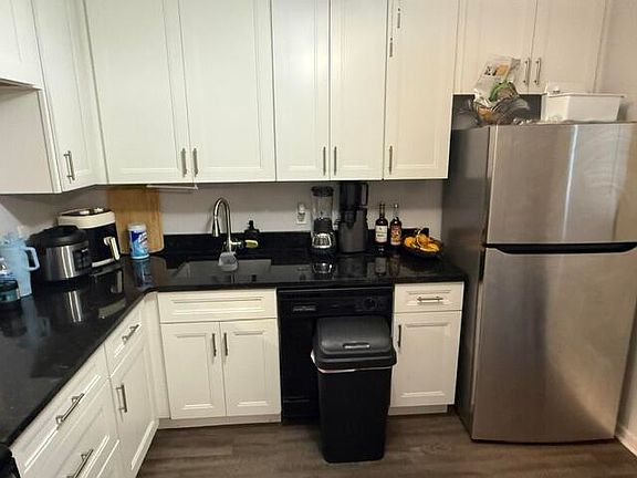 3rd image of 2828 Casita Way APT 211