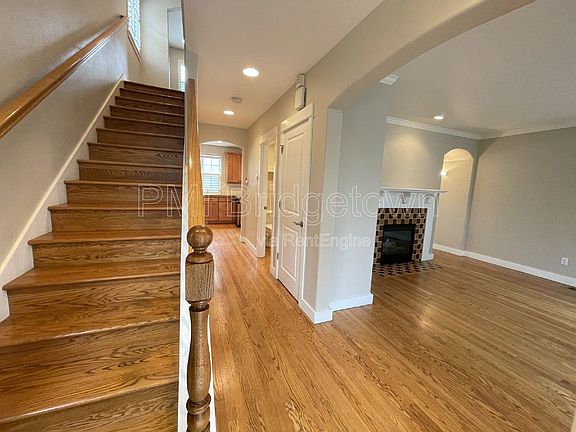 4th image of 10235 NW Edgewood Dr