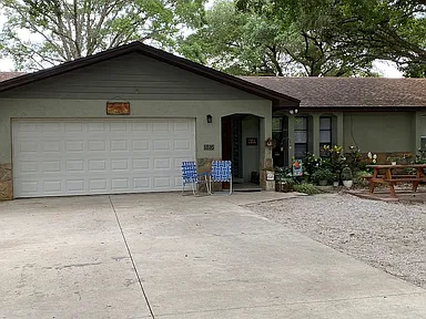 1816 Grant Ave — exterior photo
