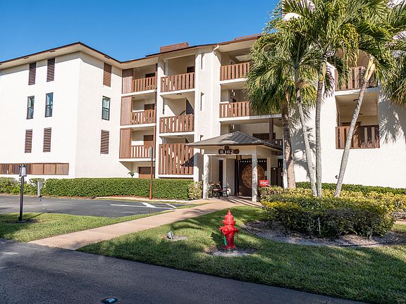 3rd image of 162 SE Saint Lucie Boulevard #B403